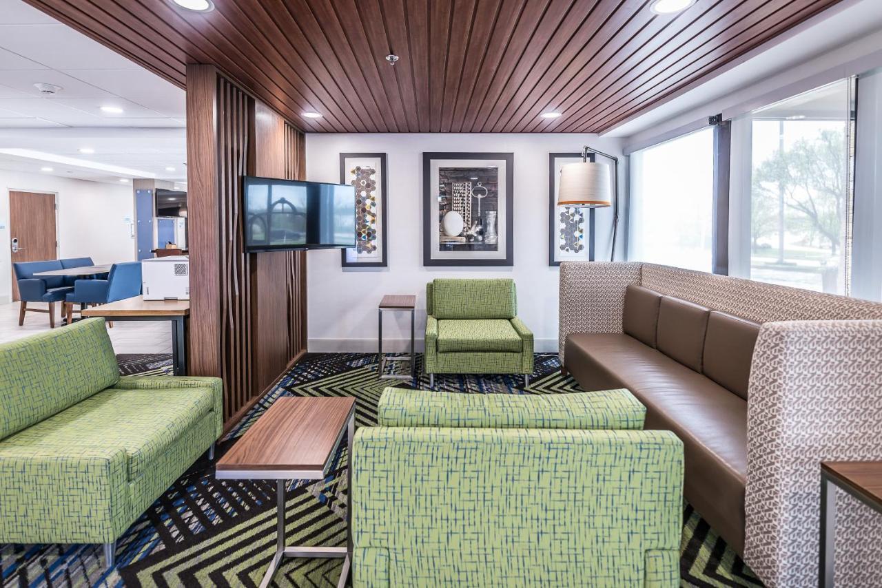 Holiday Inn Express Flint-Campus Area By Ihg Buitenkant foto