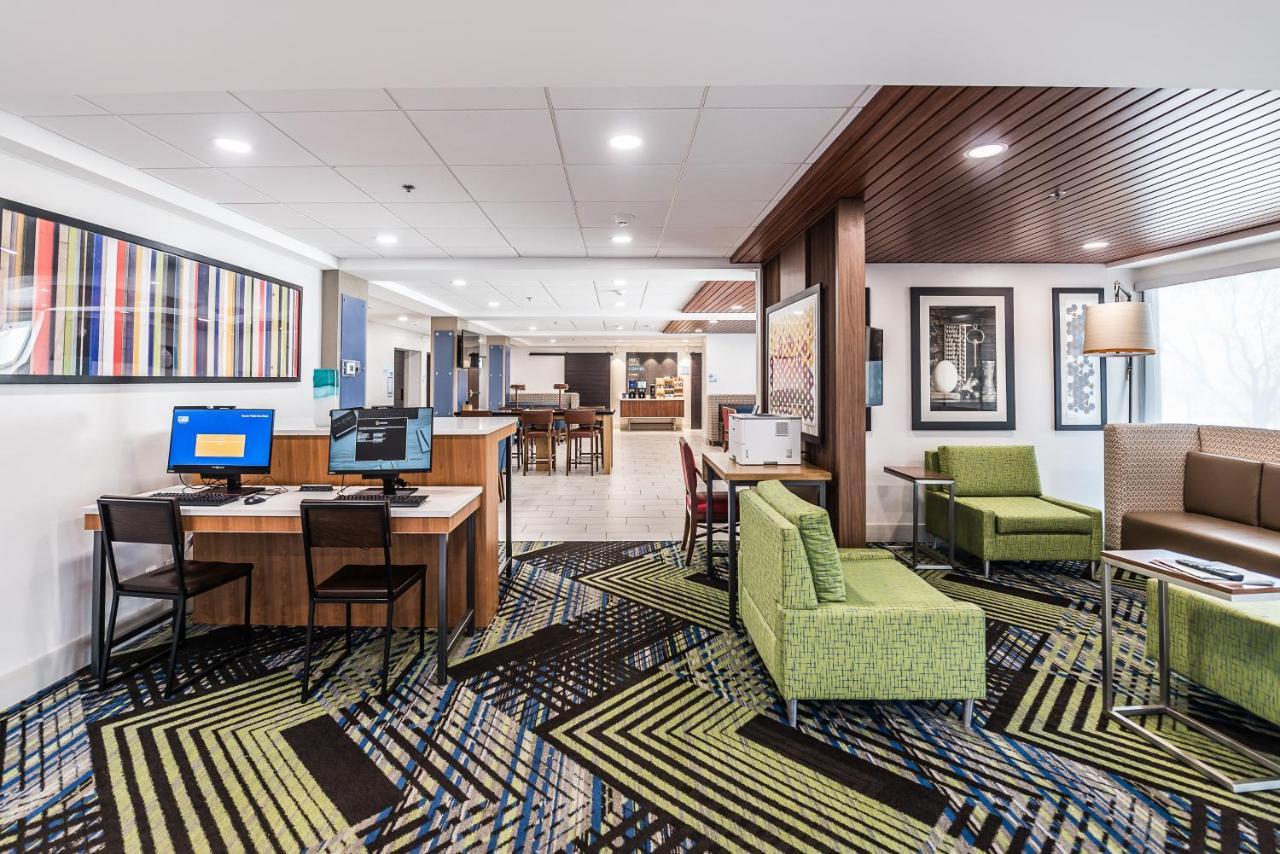 Holiday Inn Express Flint-Campus Area By Ihg Buitenkant foto