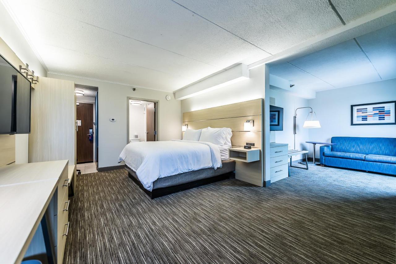 Holiday Inn Express Flint-Campus Area By Ihg Buitenkant foto
