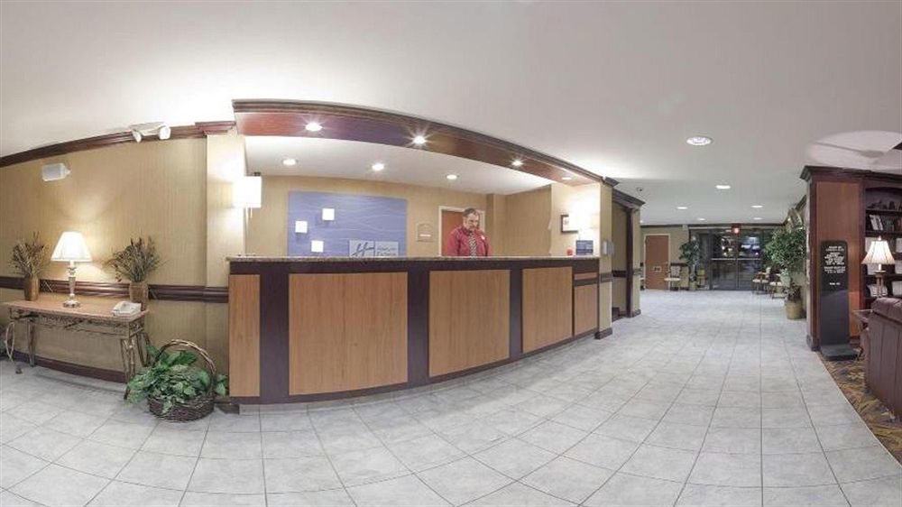 Holiday Inn Express Flint-Campus Area By Ihg Buitenkant foto